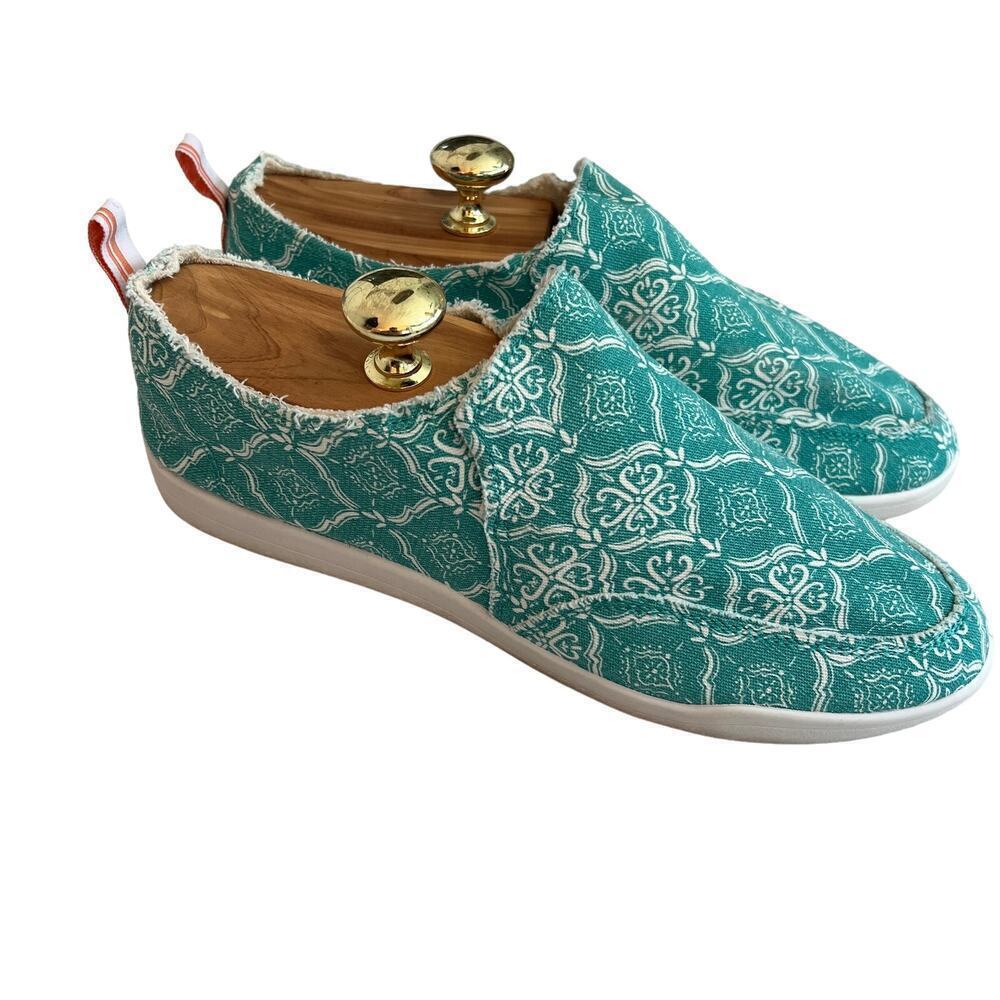 Vionic Beach Malibu Slip On Sneakers Terry Interior Aquifer Blue Canvas Size 7.5